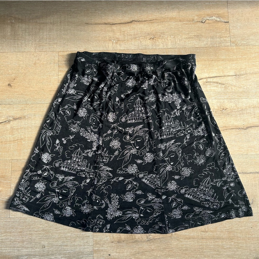 Black and White Coldwater Creek skirt